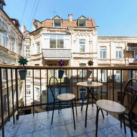 Kyiv Prince Apartment شقة